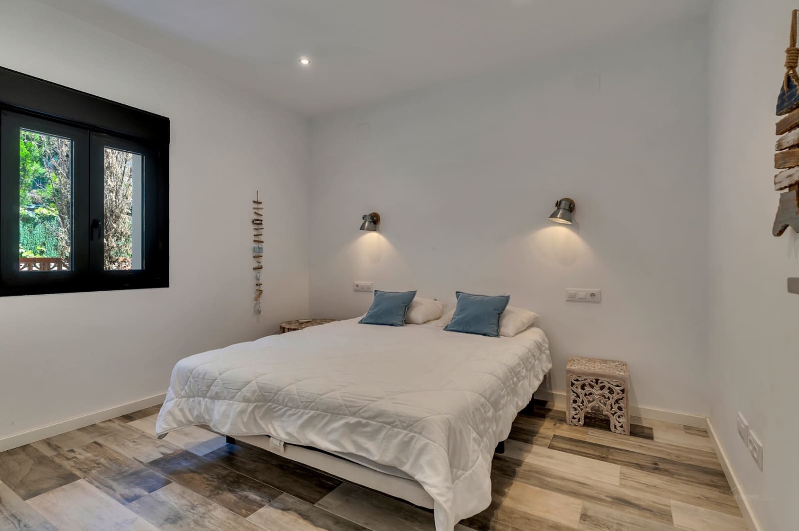 6 slaapkamer Villa te koop in Arenal met zwembad garage - € 1.250.000 (Ref: 9997431)