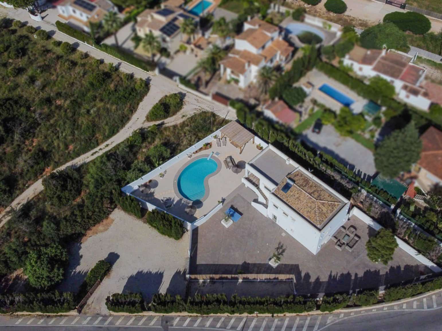 6 slaapkamer Villa te koop in Arenal met zwembad garage - € 1.250.000 (Ref: 9997431)