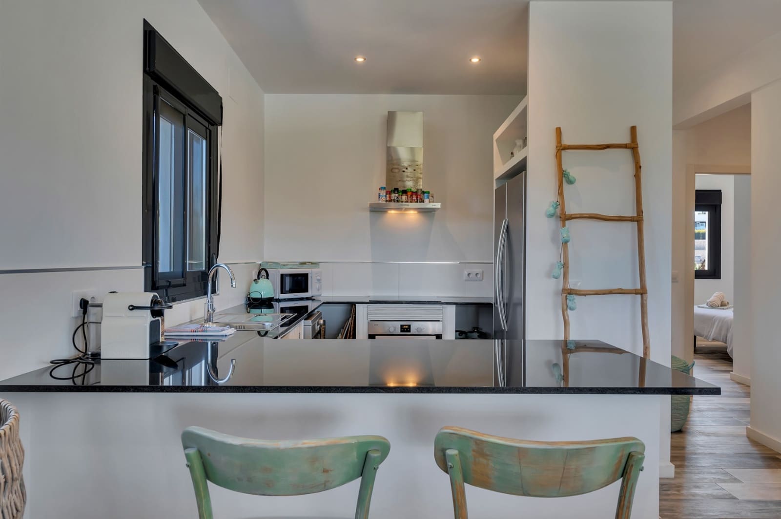 6 slaapkamer Villa te koop in Arenal met zwembad garage - € 1.250.000 (Ref: 9997431)