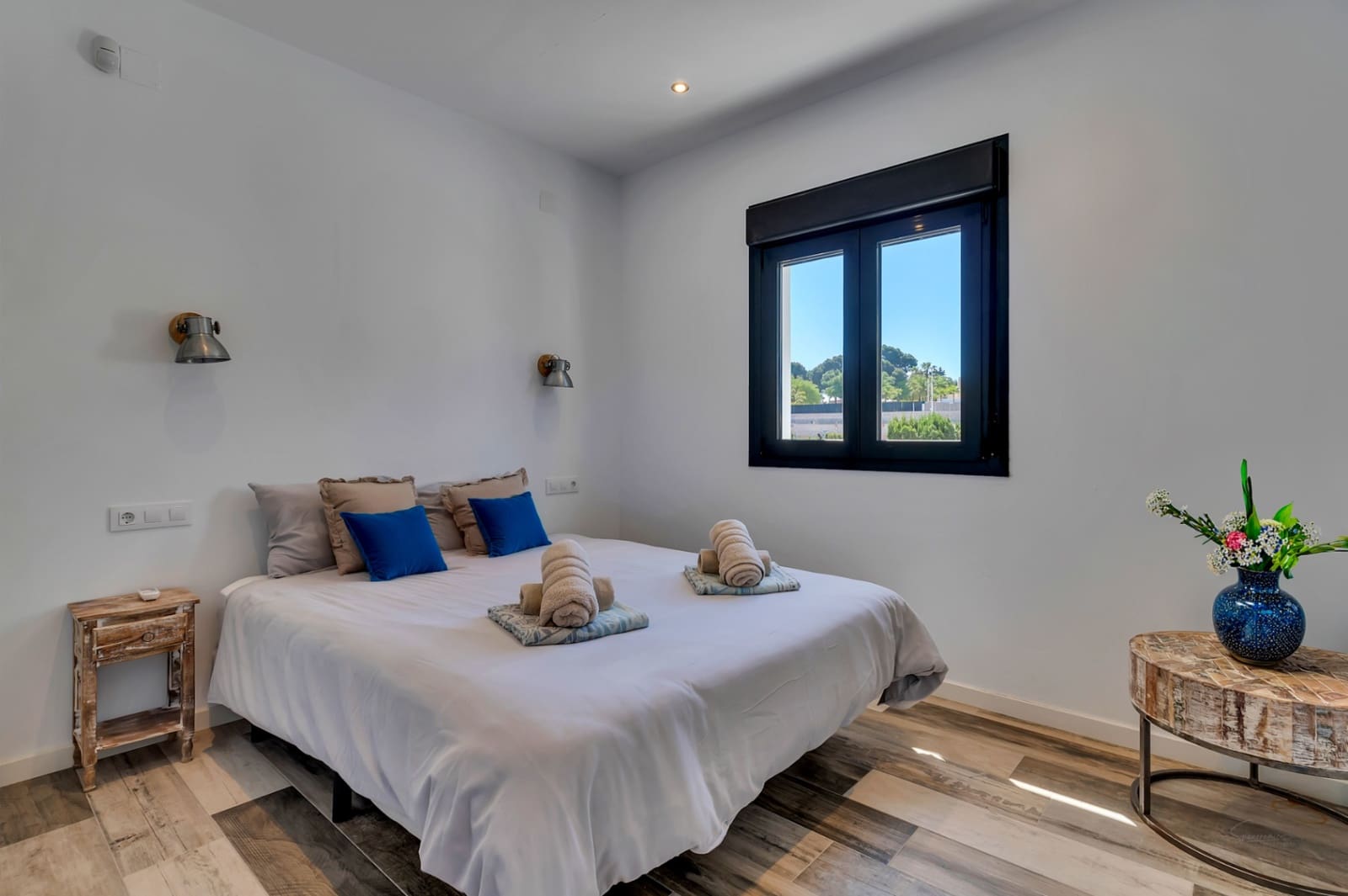 6 slaapkamer Villa te koop in Arenal met zwembad garage - € 1.250.000 (Ref: 9997431)