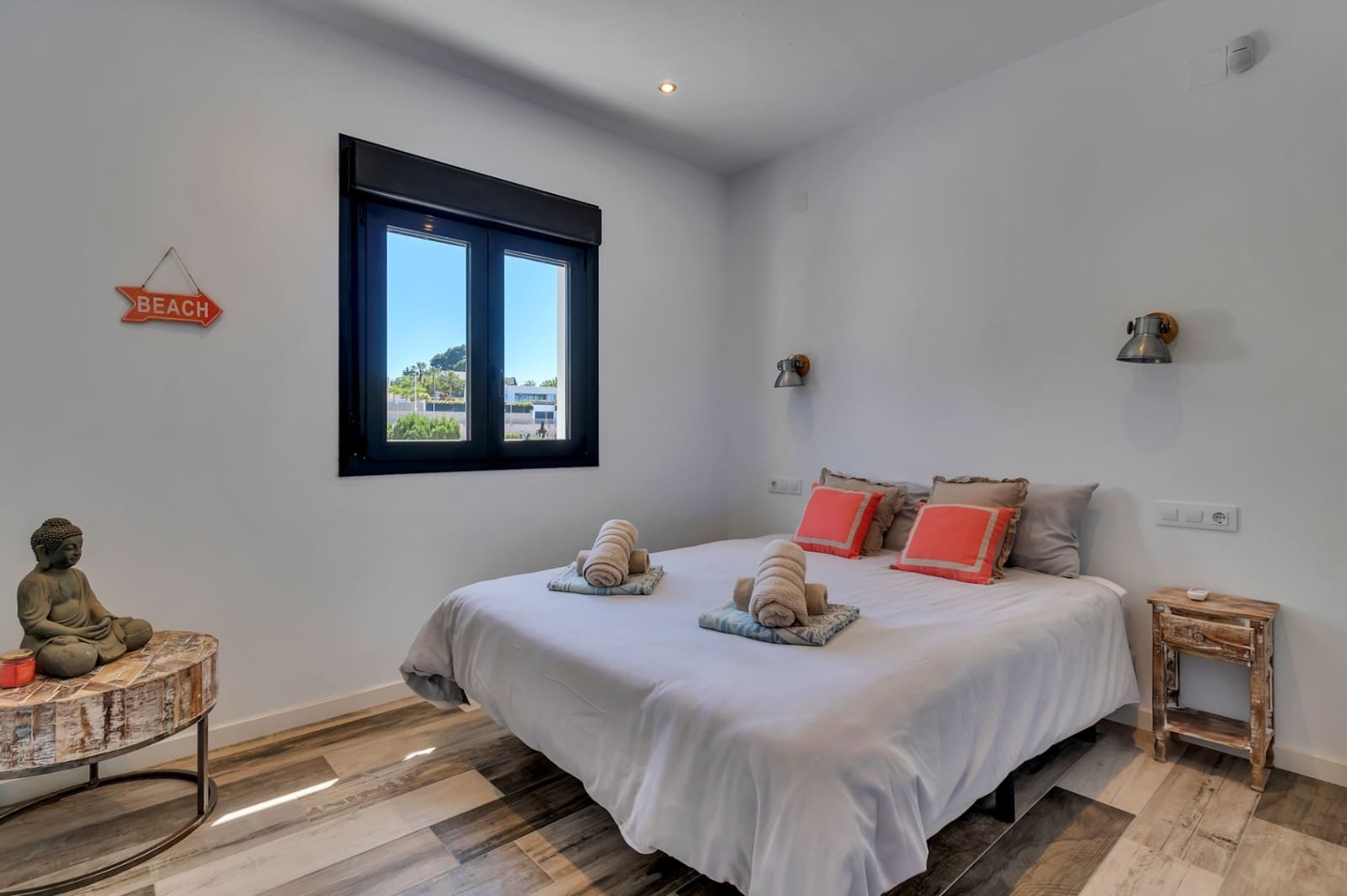 6 slaapkamer Villa te koop in Arenal met zwembad garage - € 1.250.000 (Ref: 9997431)