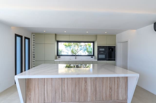 5 sypialnia Willa na sprzedaż w Moraira, Teulada-Moraira z basenem garażem - 1 849 000 € (Ref: 9997432)