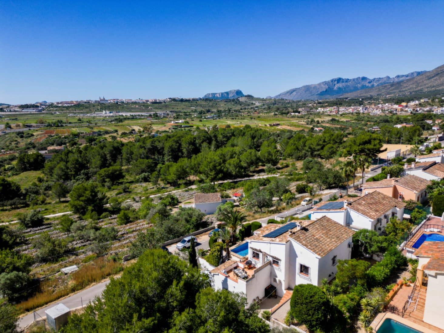 4 bedroom Villa for sale in Senija with garage - € 460,000 (Ref: 9997433)