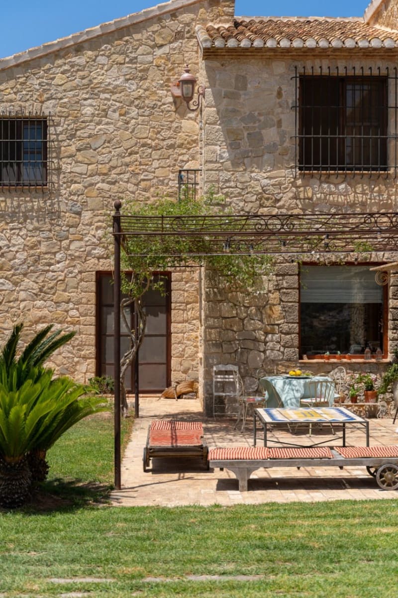 4 slaapkamer Villa te koop in Teulada met zwembad garage - € 4.200.000 (Ref: 9997437)