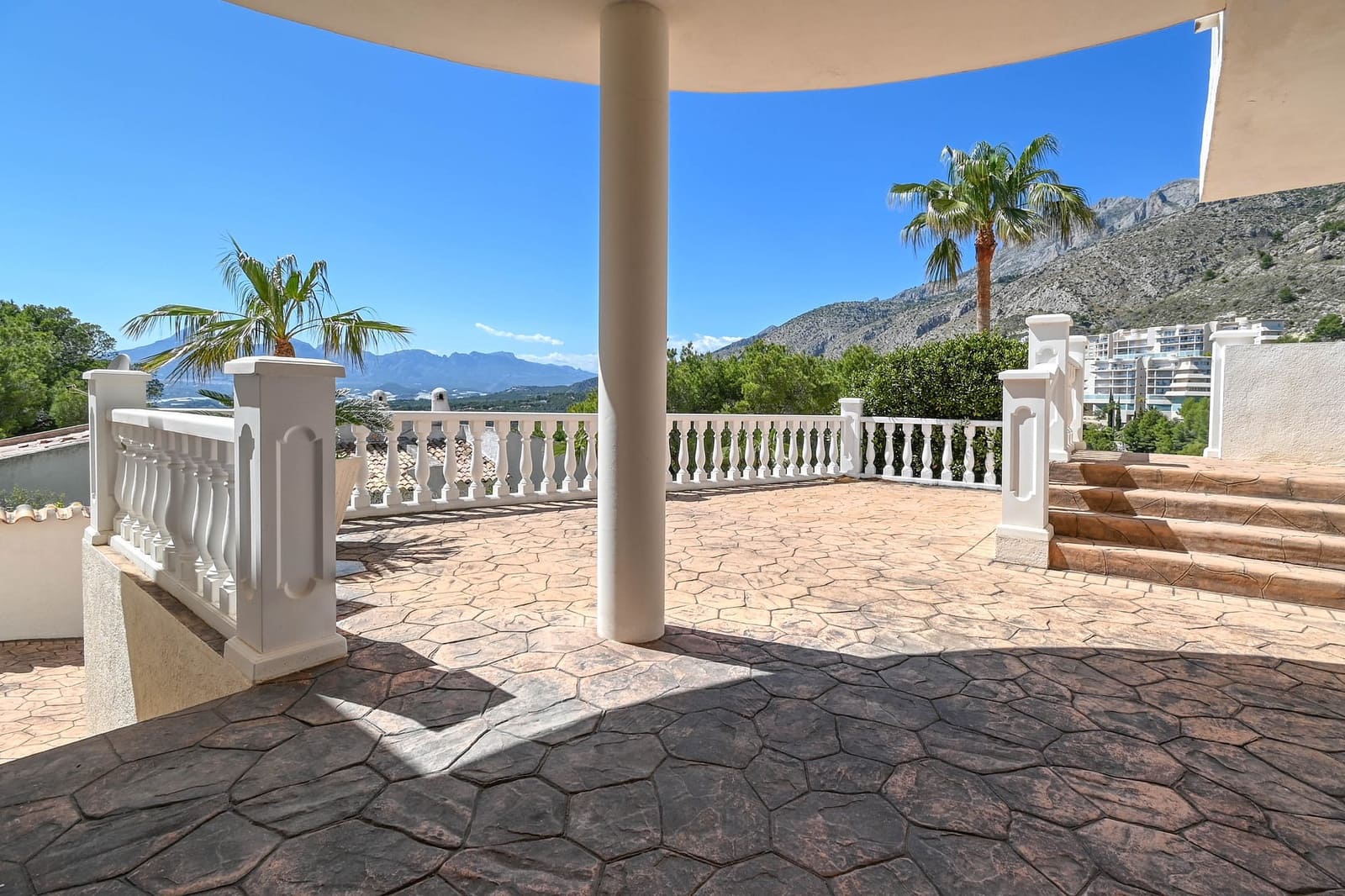 4 soverom Villa til salgs i Altea med svømmebasseng garasje - € 1 295 000 (Ref: 9997443)