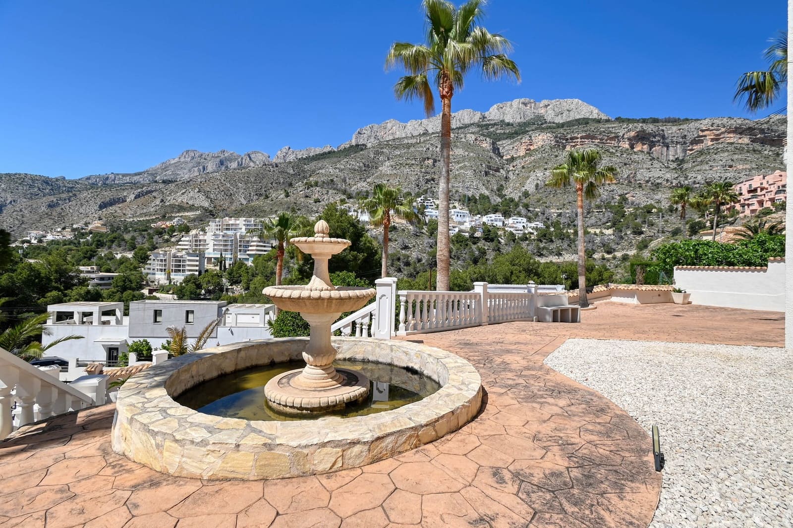 4 soverom Villa til salgs i Altea med svømmebasseng garasje - € 1 295 000 (Ref: 9997443)