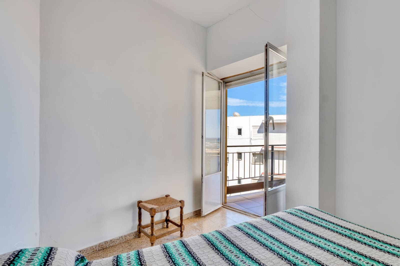 4 slaapkamer Appartement te koop in Arenal met zwembad garage - € 530.000 (Ref: 9997448)