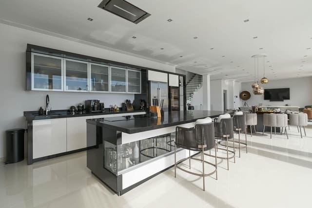 5 soverom Villa til salgs i Benissa med svømmebasseng garasje - € 3 500 000 (Ref: 9997452)