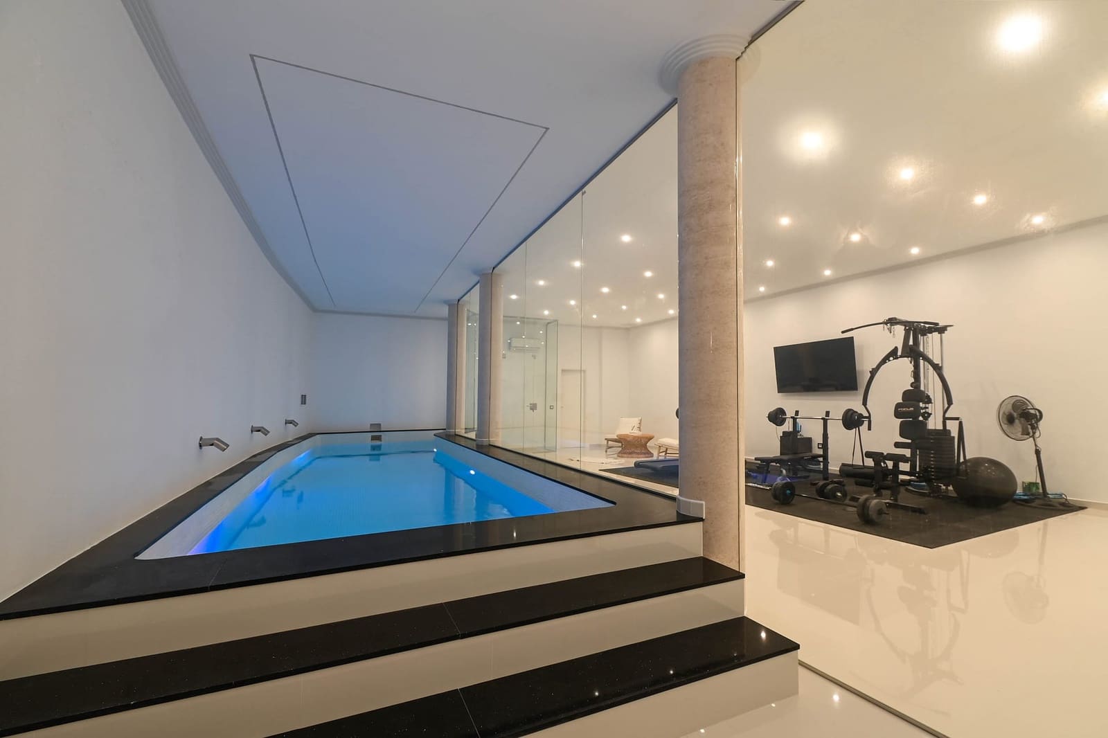 5 soverom Villa til salgs i Benissa med svømmebasseng garasje - € 3 500 000 (Ref: 9997452)