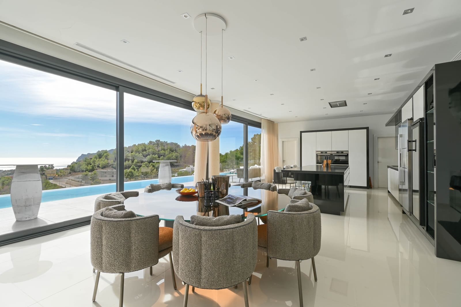 5 bedroom Villa for sale in Benissa with pool garage - € 2,990,000 (Ref: 9997452)
