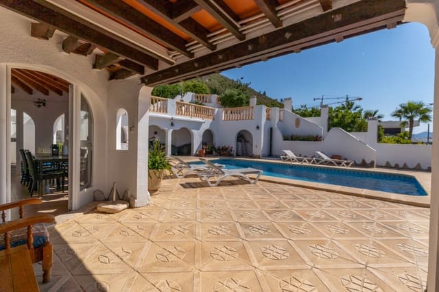4 soverom Villa til salgs i Javea / Xàbia med svømmebasseng garasje - € 890 000 (Ref: 9997454)