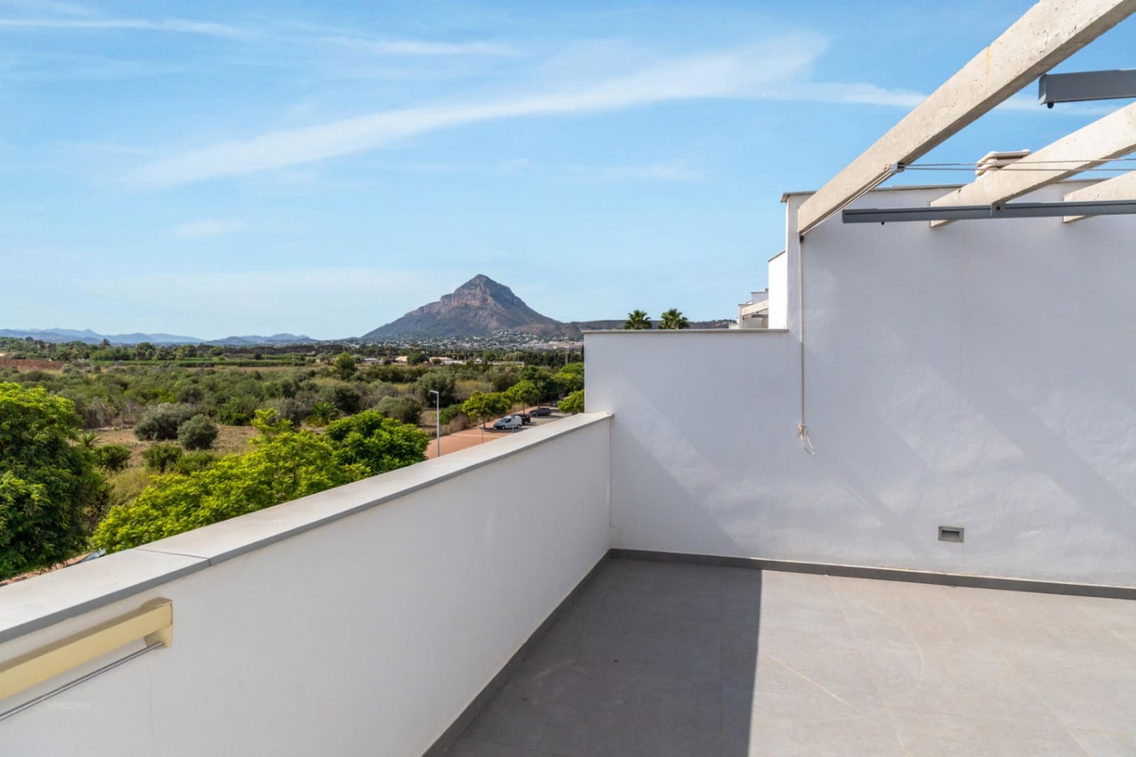 3 bedroom Apartment for sale in Arenal with pool garage - € 595,000 (Ref: 9997456)