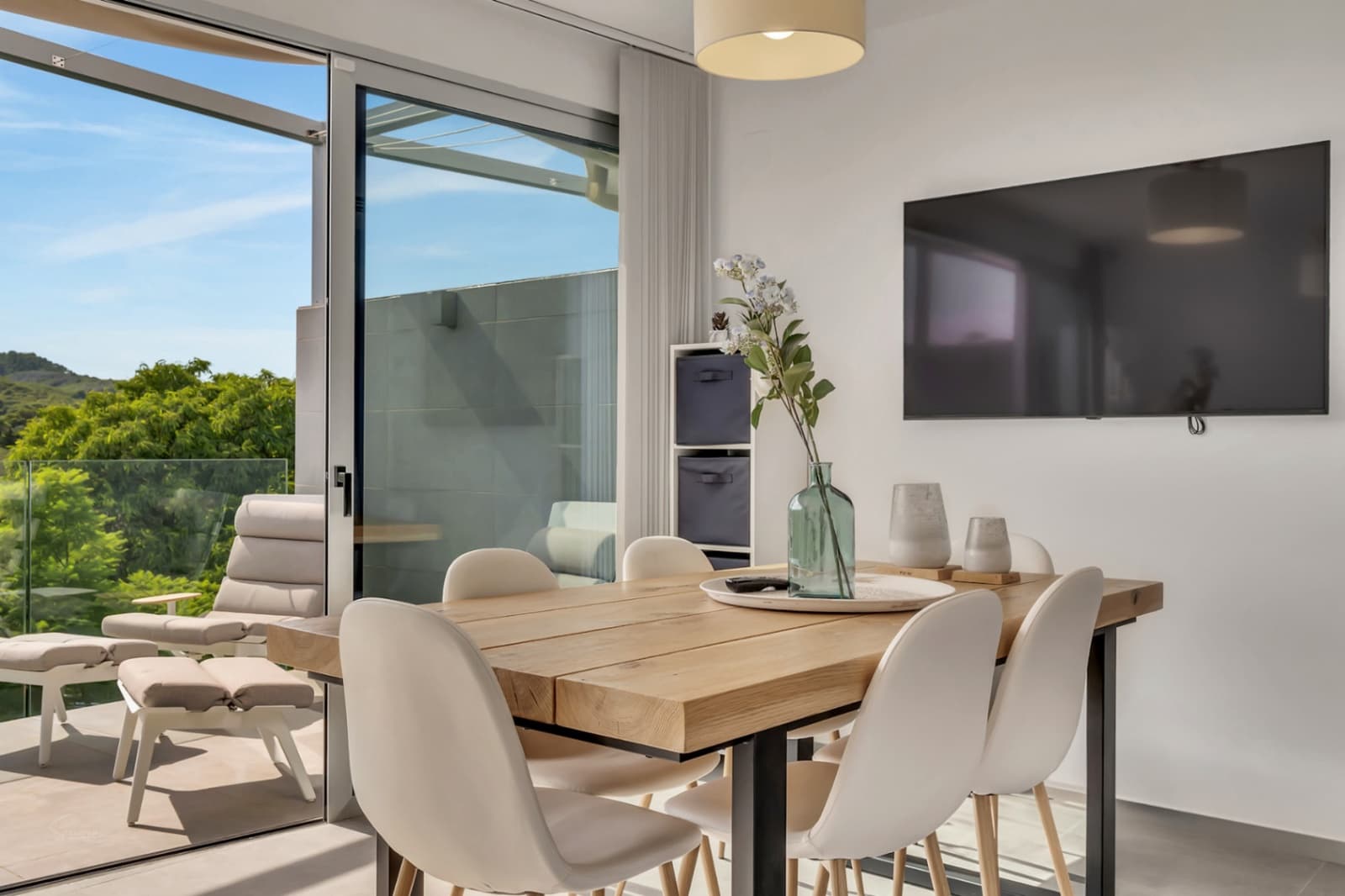3 bedroom Apartment for sale in Arenal with pool garage - € 595,000 (Ref: 9997456)