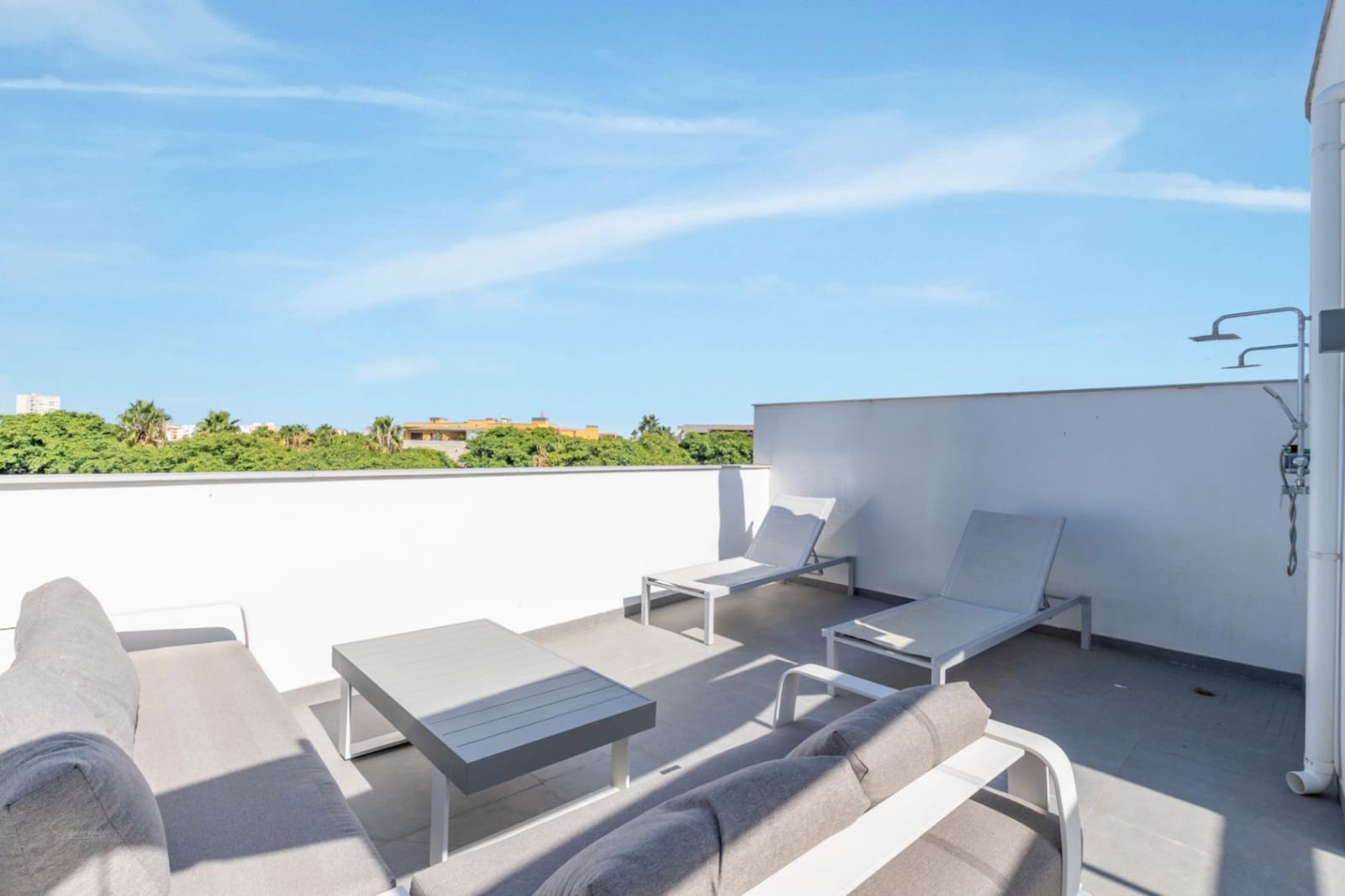 3 bedroom Apartment for sale in Arenal with pool garage - € 595,000 (Ref: 9997456)