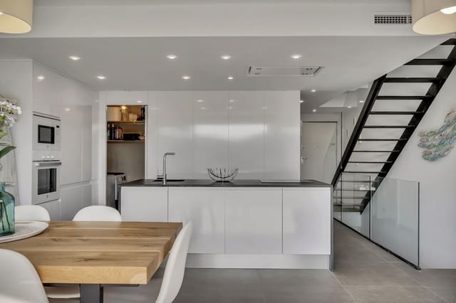 3 makuuhuone Huoneisto myytävänä paikassa Arenal, Javea / Xàbia mukana uima-altaan 
autotalli - 595 000 € (Ref: 9997456)