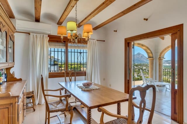 4 soveværelse Villa til salg i Javea / Xàbia med swimmingpool garage - € 1.250.000 (Ref: 9997458)