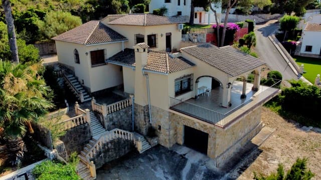 4 soveværelse Villa til salg i Javea / Xàbia med swimmingpool garage - € 1.250.000 (Ref: 9997458)