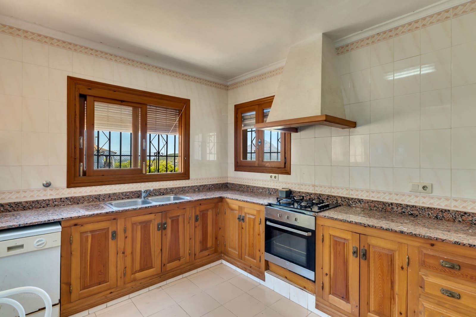 4 soveværelse Villa til salg i Javea / Xabia med swimmingpool garage - € 1.250.000 (Ref: 9997458)