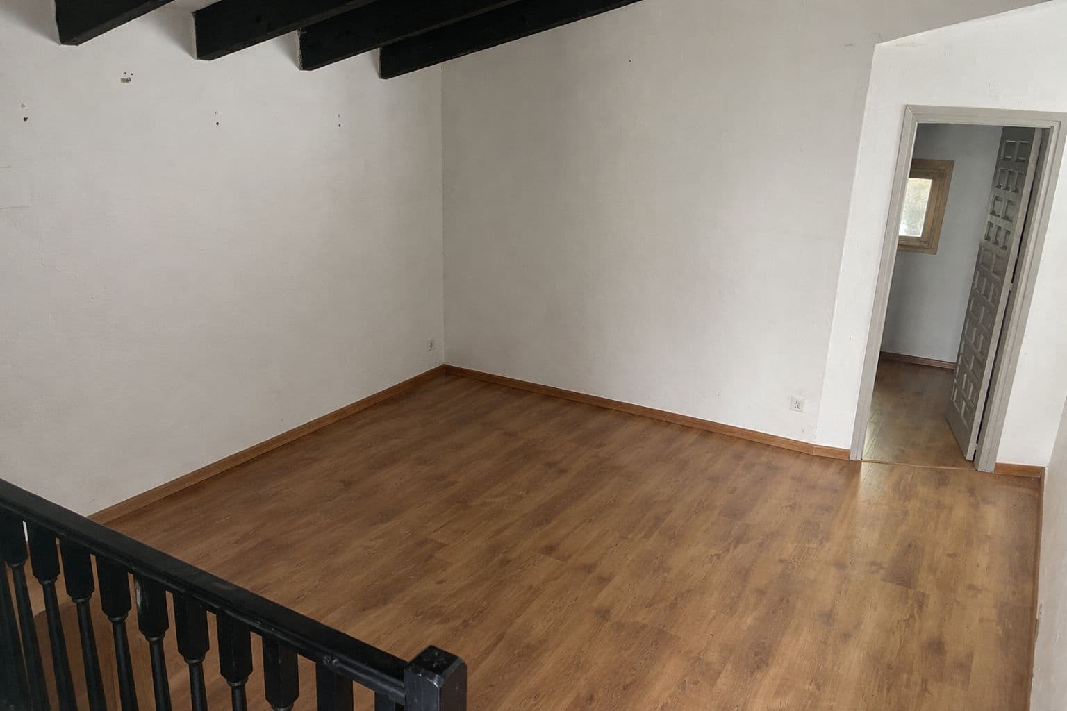 1 makuuhuone Kaupallinen myytävänä paikassa Javea / Xabia mukana 
autotalli - 950 000 € (Ref: 9997459)