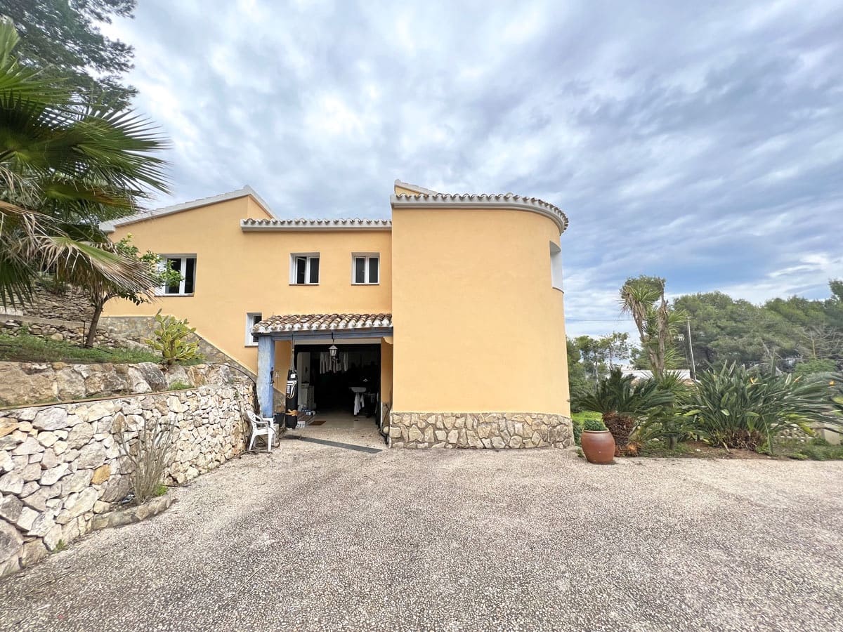 3 soveværelse Villa til salg i Javea / Xabia med swimmingpool garage - € 875.000 (Ref: 9997460)
