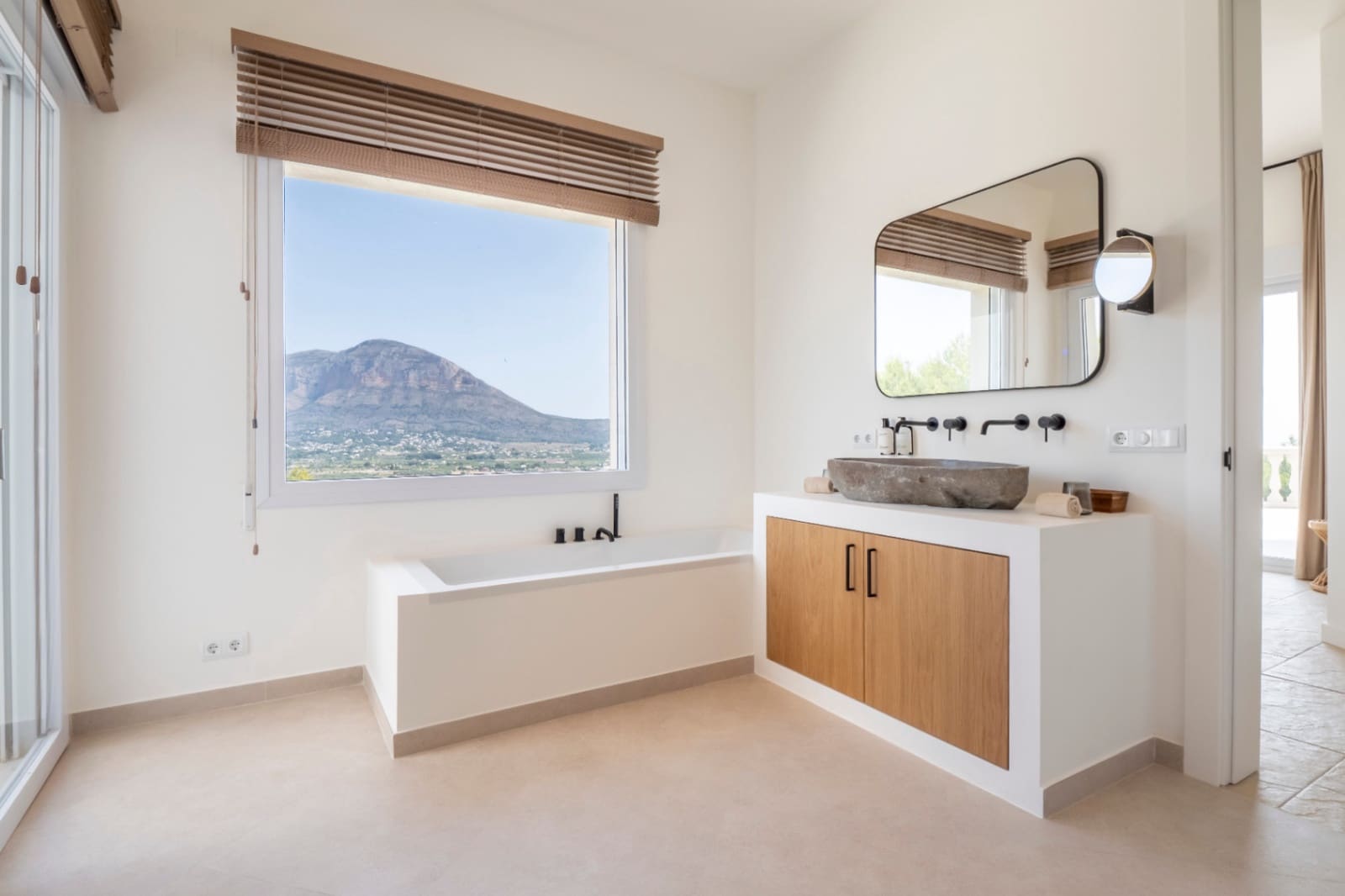 8 sypialnia Willa na sprzedaż w Javea / Xabia z basenem garażem - 3 950 000 € (Ref: 9997463)