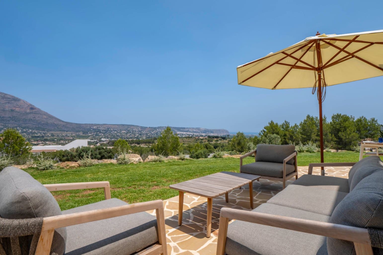 8 sypialnia Willa na sprzedaż w Javea / Xabia z basenem garażem - 3 950 000 € (Ref: 9997463)