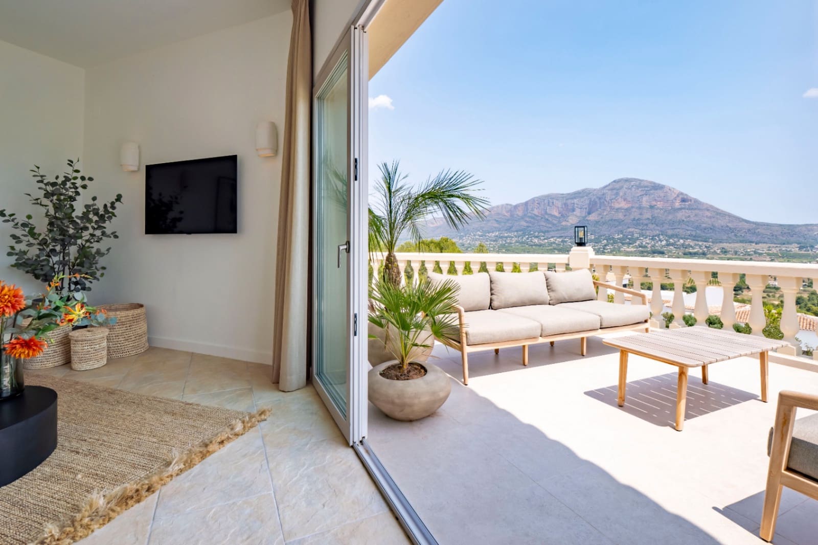 8 sypialnia Willa na sprzedaż w Javea / Xabia z basenem garażem - 3 950 000 € (Ref: 9997463)