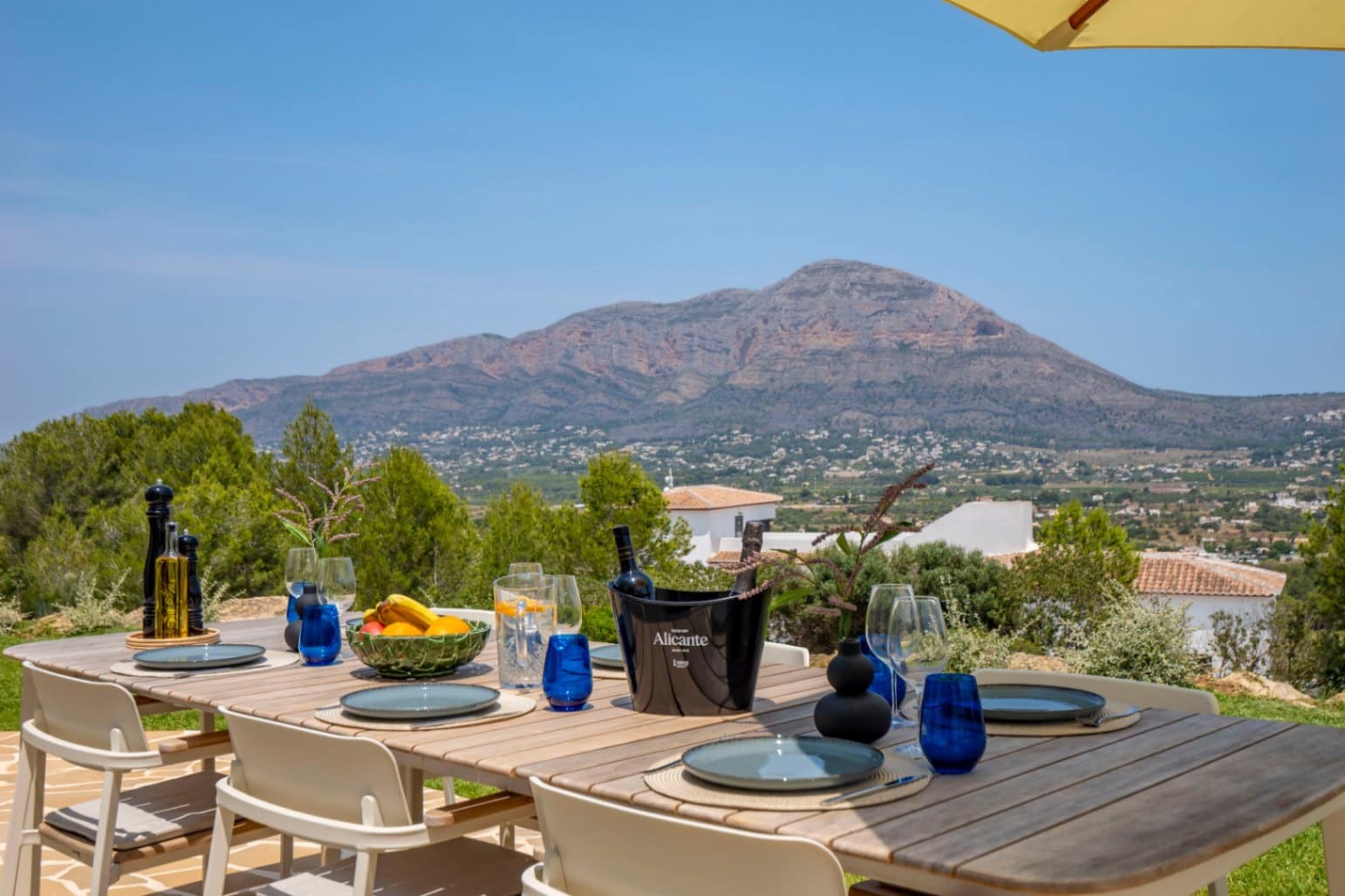 8 sypialnia Willa na sprzedaż w Javea / Xabia z basenem garażem - 3 950 000 € (Ref: 9997463)