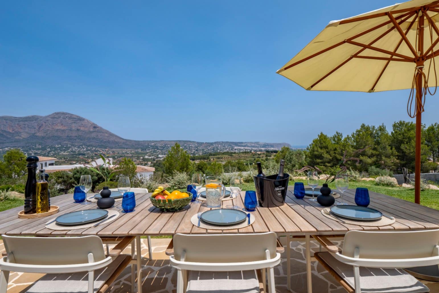 8 sypialnia Willa na sprzedaż w Javea / Xabia z basenem garażem - 3 950 000 € (Ref: 9997463)