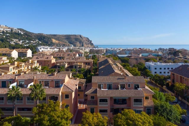 3 bedroom Apartment for sale in Puerto, Javea / Xàbia with pool - € 624,000 (Ref: 9997464)