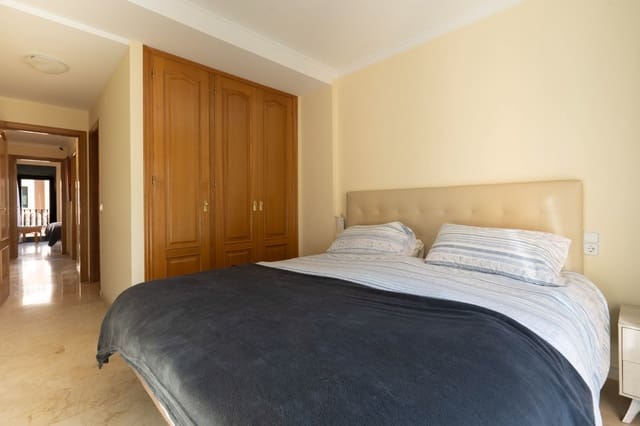 3 bedroom Apartment for sale in Puerto, Javea / Xàbia with pool - € 624,000 (Ref: 9997464)