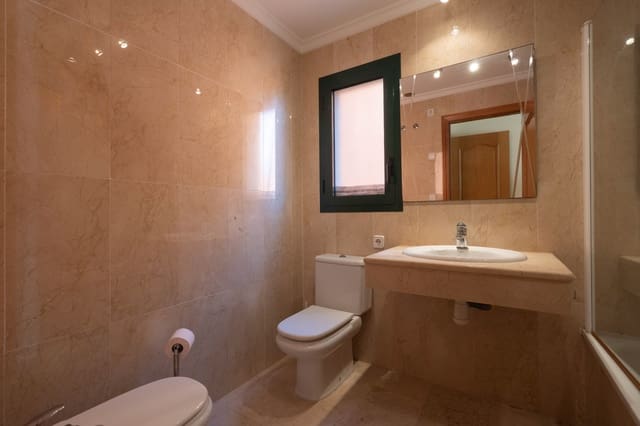 3 bedroom Apartment for sale in Puerto, Javea / Xàbia with pool - € 624,000 (Ref: 9997464)