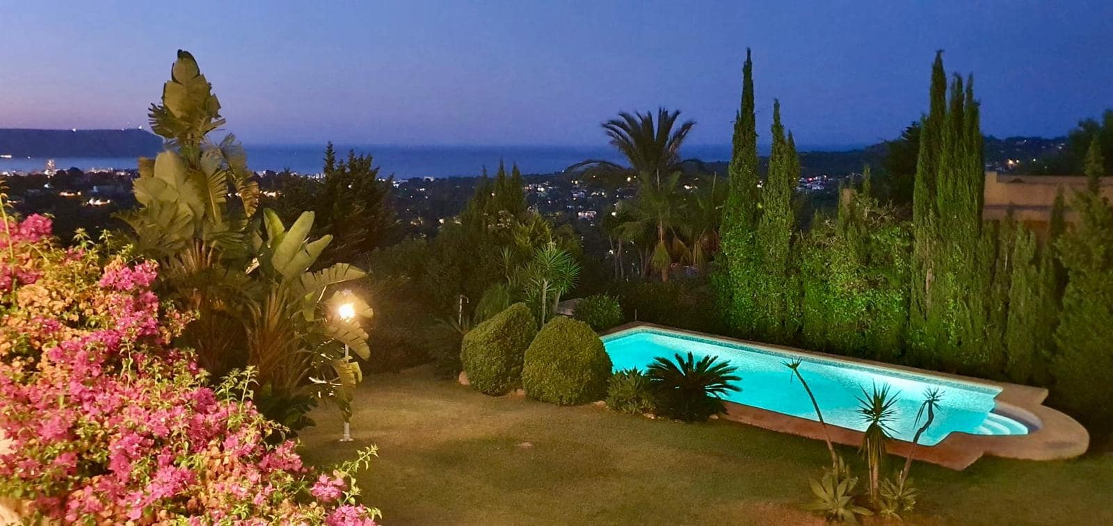 8 soverom Villa til salgs i Javea / Xabia med svømmebasseng garasje - € 2 350 000 (Ref: 9997472)