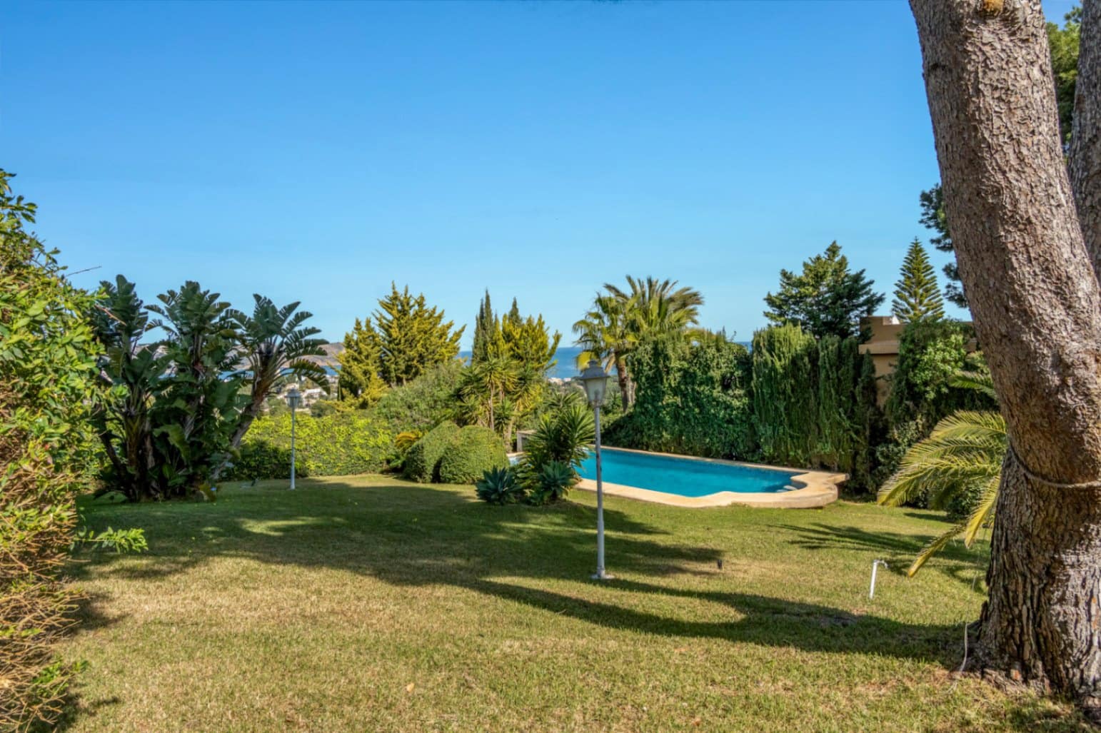 8 soverom Villa til salgs i Javea / Xabia med svømmebasseng garasje - € 2 350 000 (Ref: 9997472)