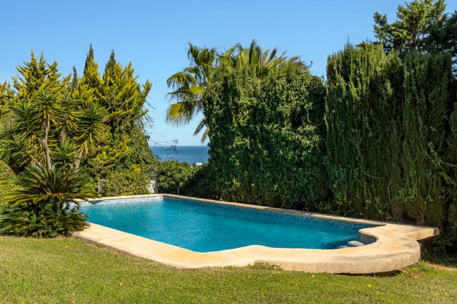 8 soverom Villa til salgs i Javea / Xabia med svømmebasseng garasje - € 2 350 000 (Ref: 9997472)