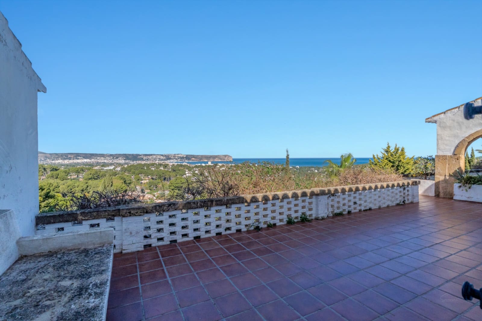 8 soverom Villa til salgs i Javea / Xabia med svømmebasseng garasje - € 2 350 000 (Ref: 9997472)
