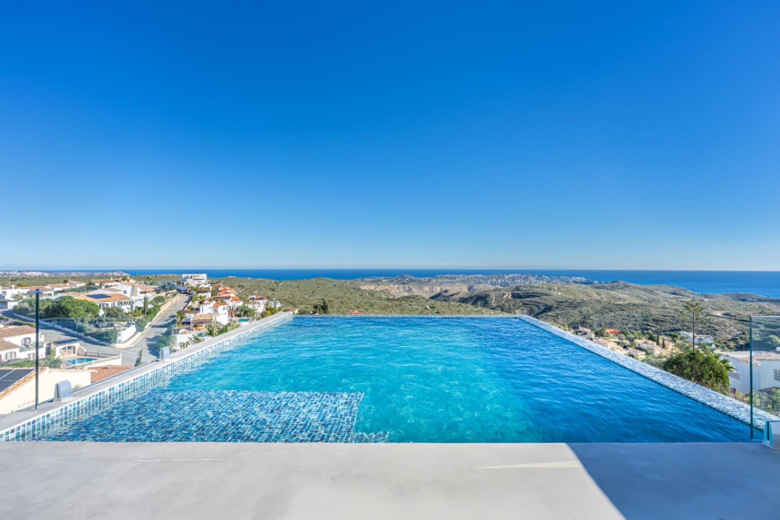 4 soveværelse Villa til salg i Cumbre del Sol med swimmingpool garage - € 1.950.000 (Ref: 9997473)