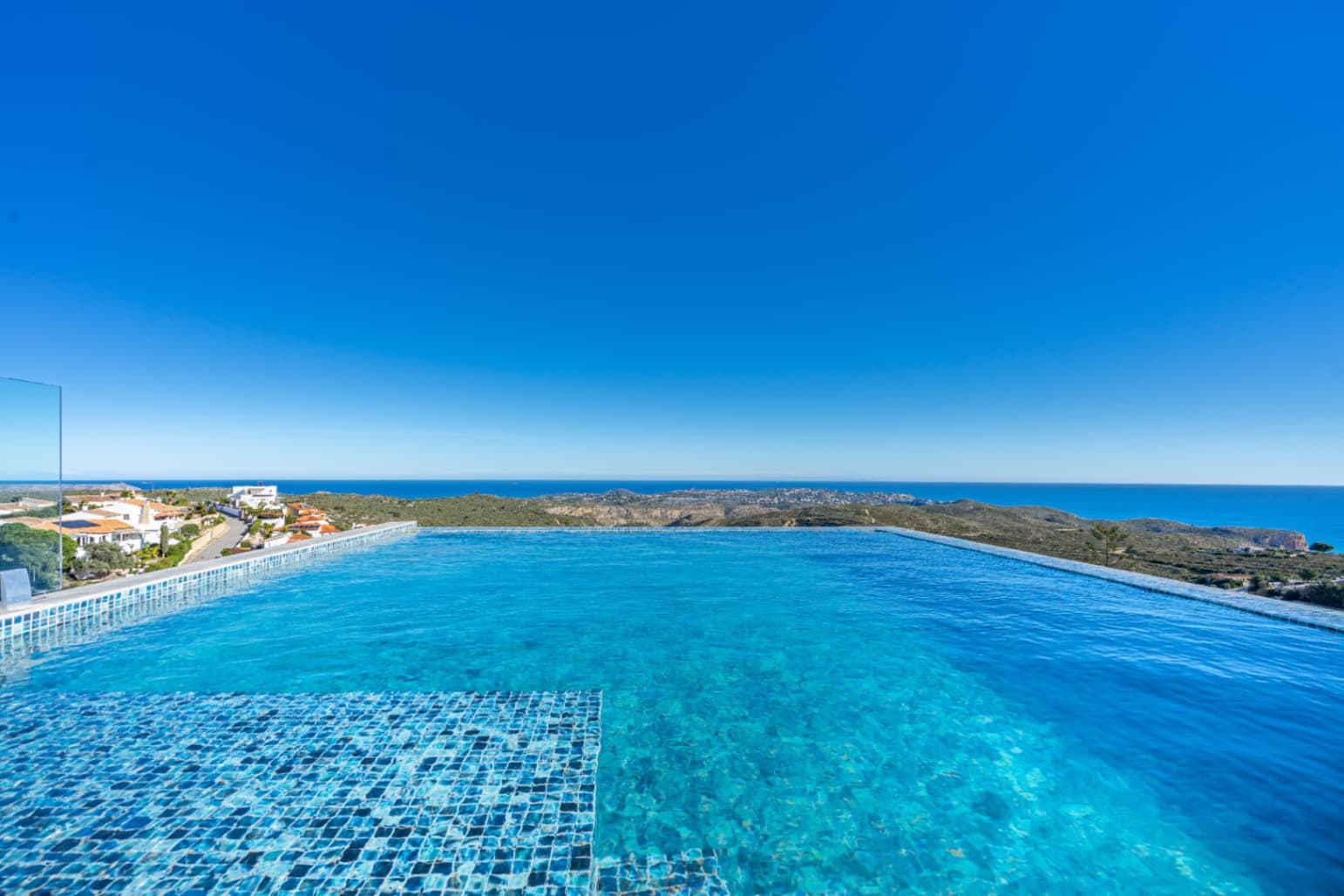 4 soveværelse Villa til salg i Cumbre del Sol med swimmingpool garage - € 1.950.000 (Ref: 9997473)