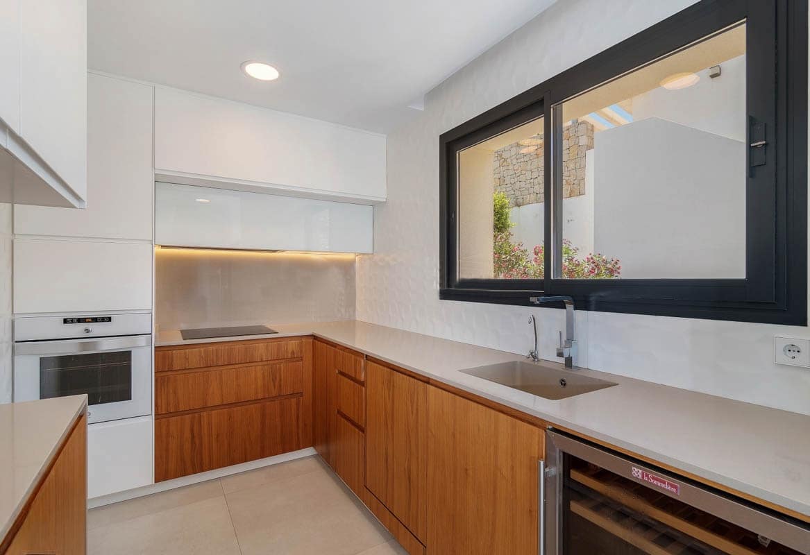 4 slaapkamer Villa te koop in Benitachell / Benitatxell met zwembad garage - € 1.150.000 (Ref: 9997477)