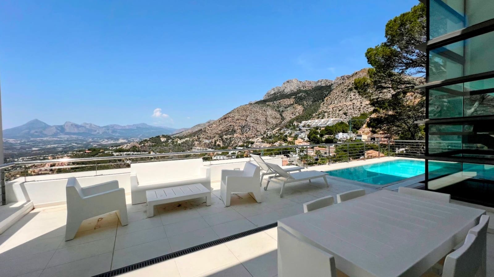 3 sypialnia Willa na sprzedaż w Altea z basenem garażem - 1 450 000 € (Ref: 9997478)