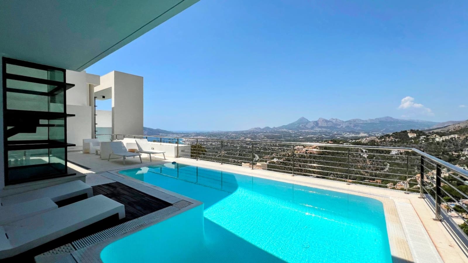 3 sypialnia Willa na sprzedaż w Altea z basenem garażem - 1 450 000 € (Ref: 9997478)
