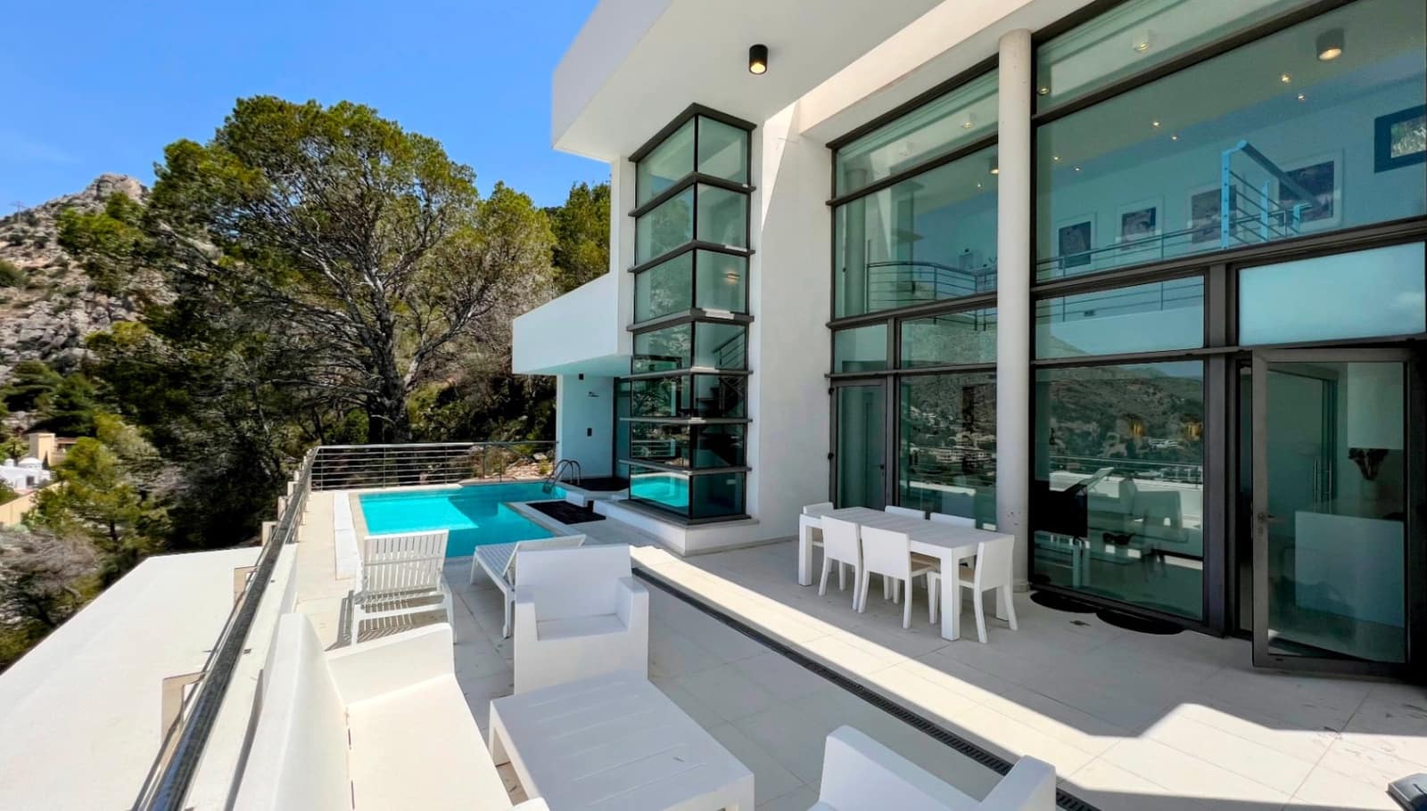 3 sypialnia Willa na sprzedaż w Altea z basenem garażem - 1 450 000 € (Ref: 9997478)