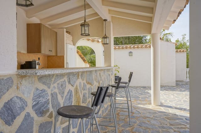 4 soverom Villa til salgs i Alhama Springs, Altea med svømmebasseng garasje - € 1 295 000 (Ref: 9997479)