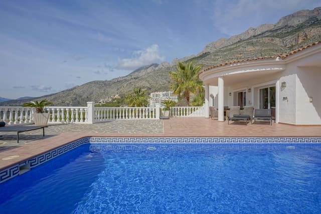 4 soverom Villa til salgs i Alhama Springs, Altea med svømmebasseng garasje - € 1 295 000 (Ref: 9997479)