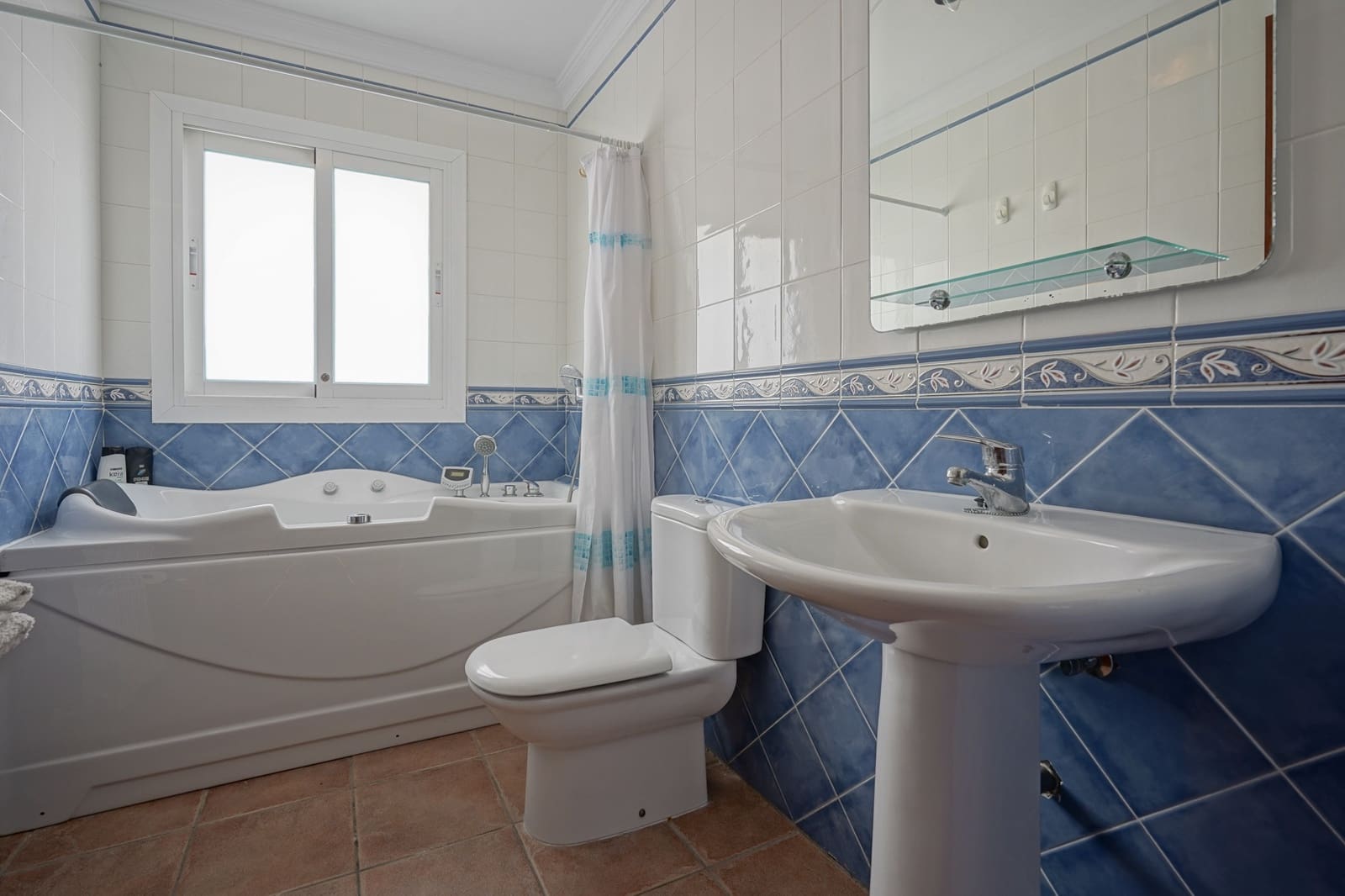 4 soverom Villa til salgs i Alhama Springs med svømmebasseng garasje - € 1 295 000 (Ref: 9997479)