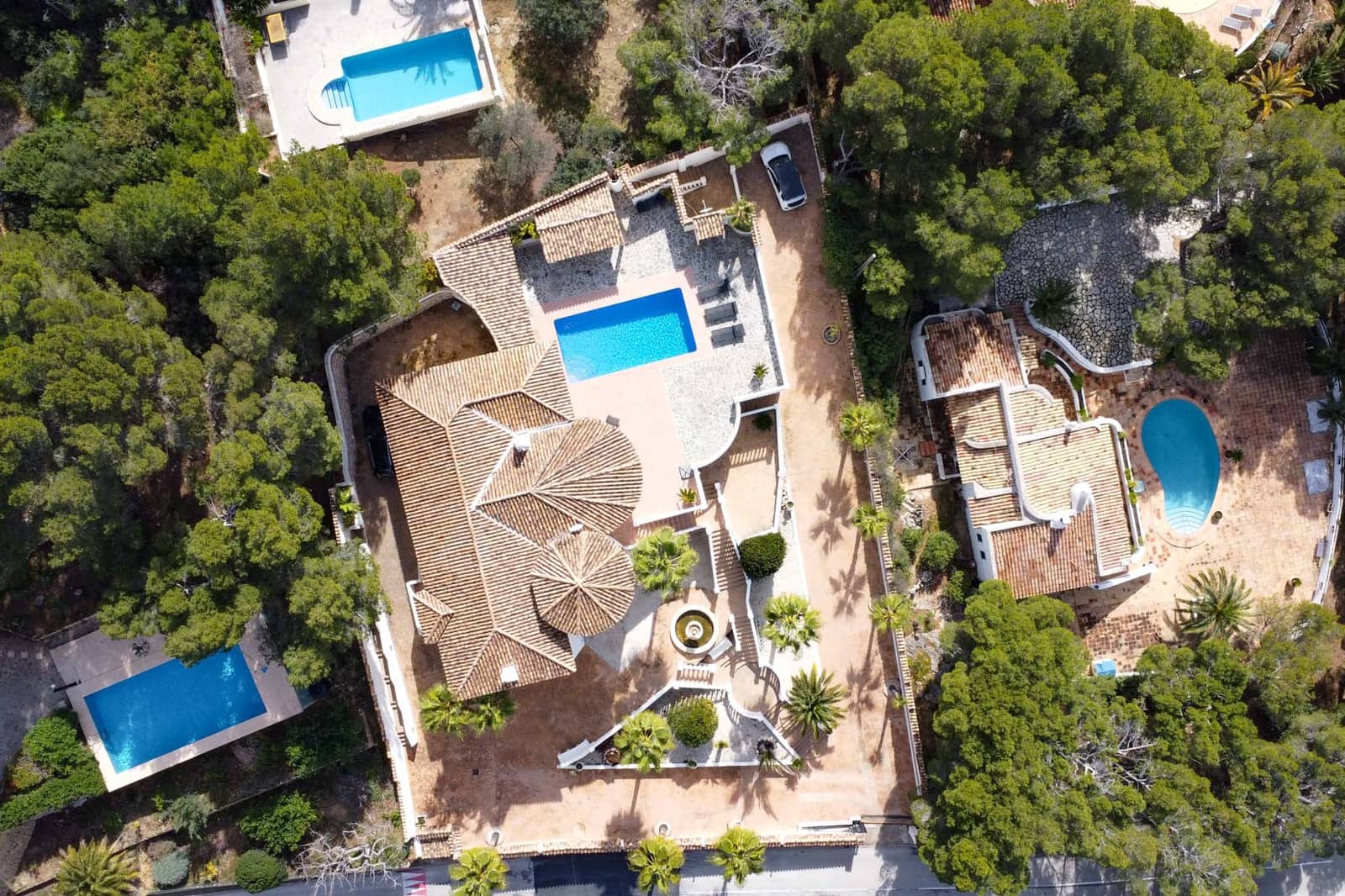 4 soverom Villa til salgs i Alhama Springs med svømmebasseng garasje - € 1 295 000 (Ref: 9997479)