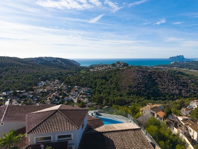 4 soveværelse Villa til salg i Paichi, Teulada-Moraira med swimmingpool garage - € 1.990.000 (Ref: 9997485)