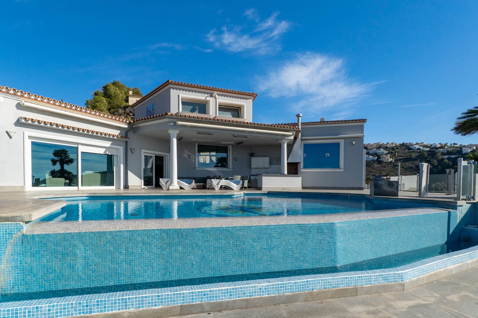 4 soveværelse Villa til salg i Moraira med swimmingpool garage - € 1.990.000 (Ref: 9997485)