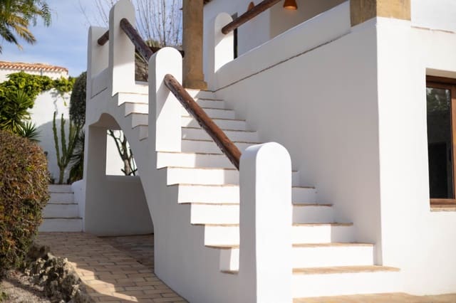 4 chambre Villa/Maison à vendre à Javea / Xàbia avec piscine garage - 790 000 € (Ref: 9997494)