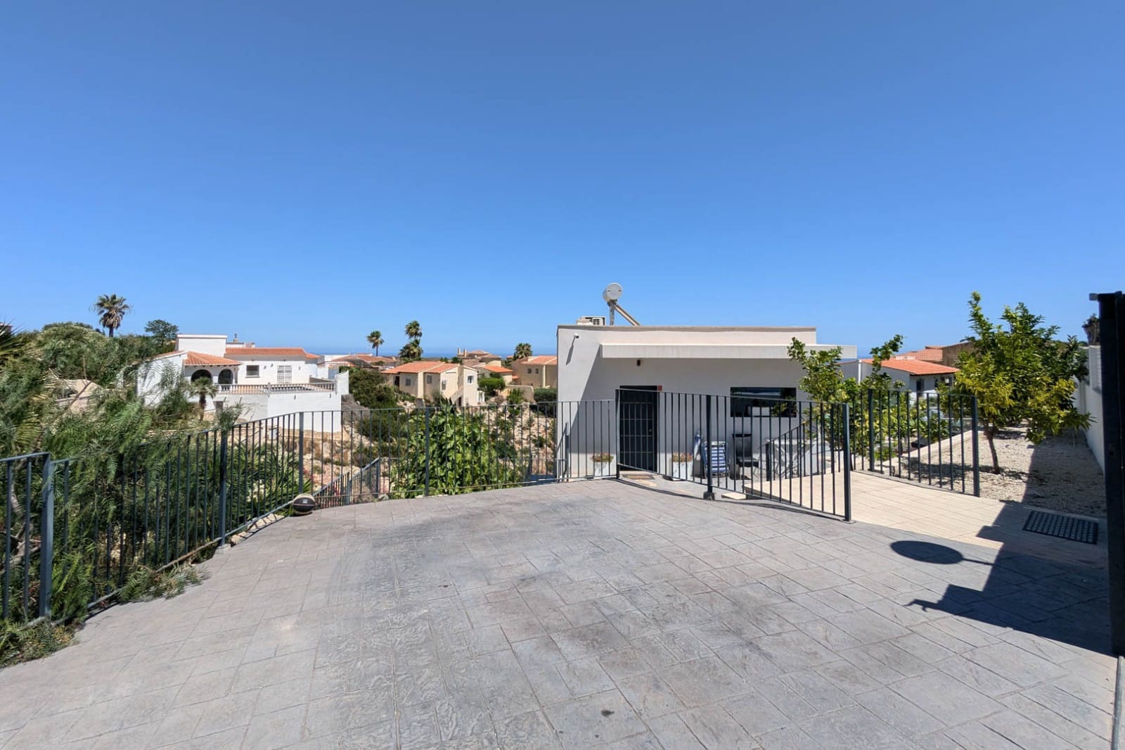 Chalet de 4 habitaciones en Cumbre del Sol en venta con piscina garaje - 950.000 € (Ref: 9997496)